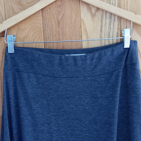 Long Grey Skirt - Picture 3 of 4